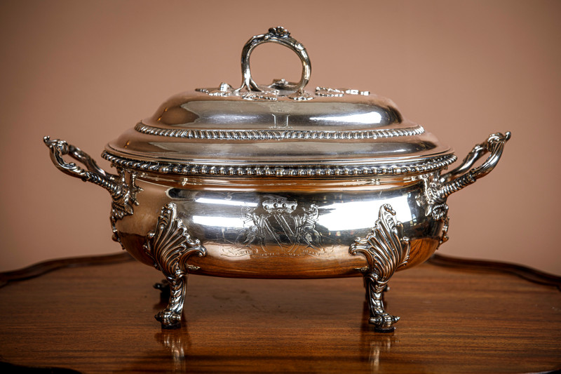 Georg II sølvterrin med lokk