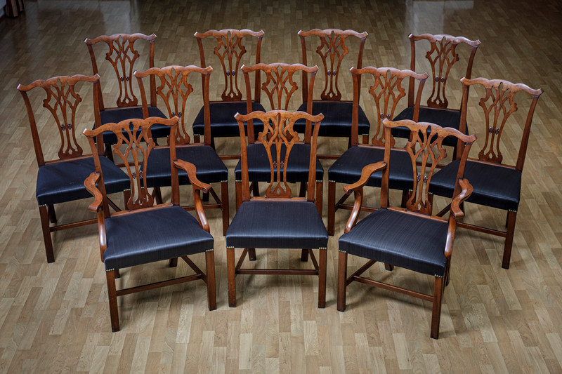 10+2 Chippendale-stil stoler, 1900-talls