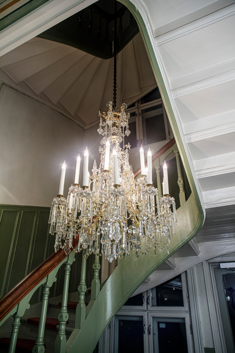 Pseudorokokko prismelysekrone, 1850-årene