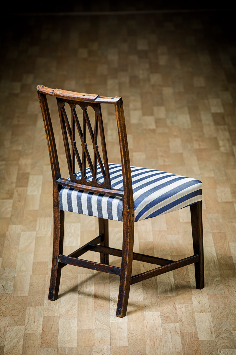 8 Georg III Sheraton-stoler, England