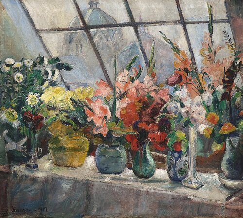 Oppstilling med blomster i ateliervindu 1917